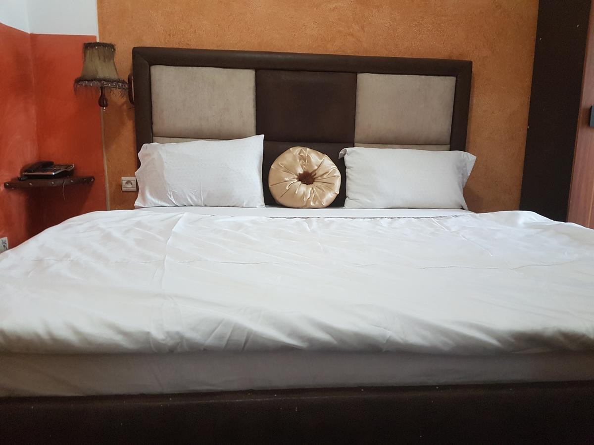 Novo Hotel Brazzaville Dış mekan fotoğraf